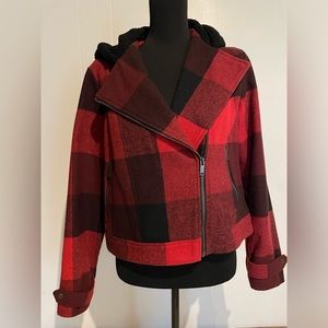 Rock and Republic plaid winter jacket with hood. Size medium. Color-red & black.